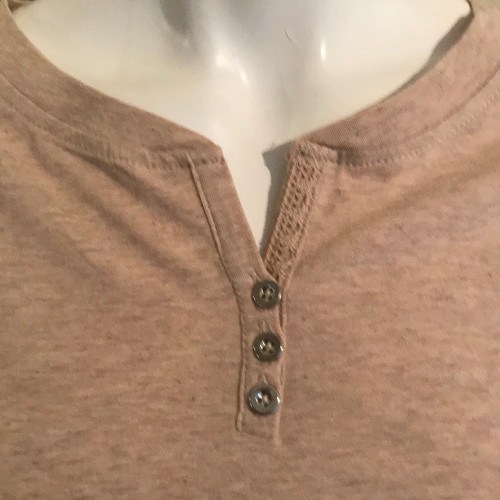 3/4 length sleeve t-shirt